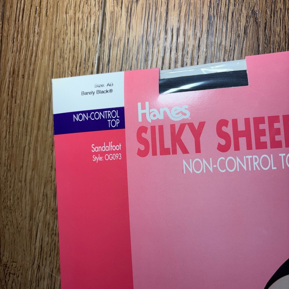 Hanes Silky Sheer Pantyhose Barely Black Size AB Sandalfoot Non-Control Top 2002 - Picture 2 of 5